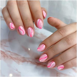 pink nails beauty