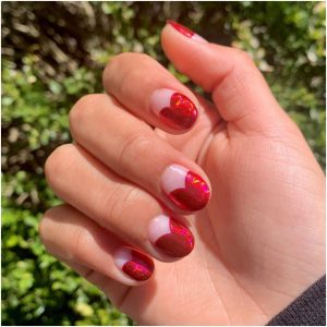 red nails beauty